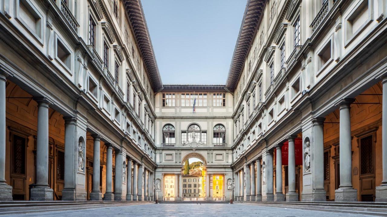 Historic Center Palace - Huge 4 Bedrooms Santa Croce Apartment - By LikehomeFlorencia Exterior foto