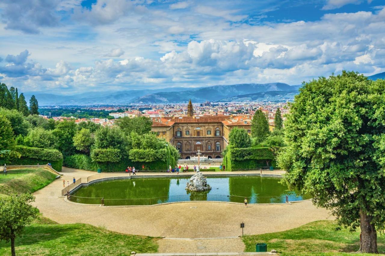 Historic Center Palace - Huge 4 Bedrooms Santa Croce Apartment - By LikehomeFlorencia Exterior foto
