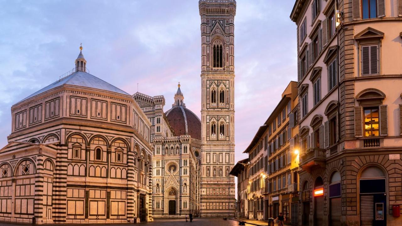 Historic Center Palace - Huge 4 Bedrooms Santa Croce Apartment - By LikehomeFlorencia Exterior foto